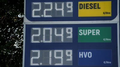 Copertina di La tassa nascosta dietro all’aumento dei carburanti: perché la versione governativa non torna