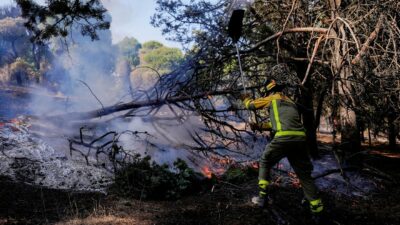 Copertina di Incendi in Spagna, ma niente elicotteri: fermi per le sanzioni contro la Russia