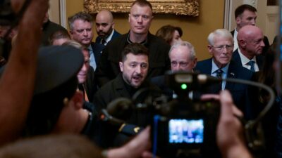 Copertina di Terremoto nel mondo Maga: perché una parte della destra trumpiana ha cambiato linea e ora appoggia l’Ucraina di Zelensky