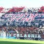 Copertina di Indagati tre ultras della Reggina: “Pressioni sul club, soldi e gestione dei biglietti”. Contestato il metodo mafioso