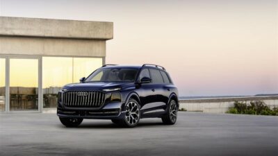 Copertina di Audi Q9, svelata la nuova ammiraglia. Lunga 5,3 metri, avrà sei o sette posti – FOTO