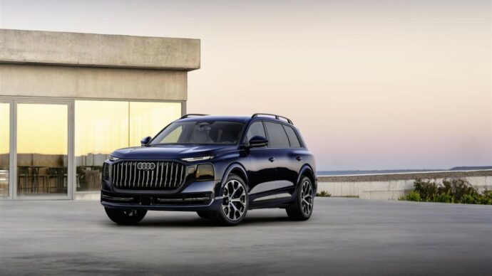 Audi Q9, svelata la nuova ammiraglia. Lunga 5,3 metri, avrà sei o sette posti – FOTO