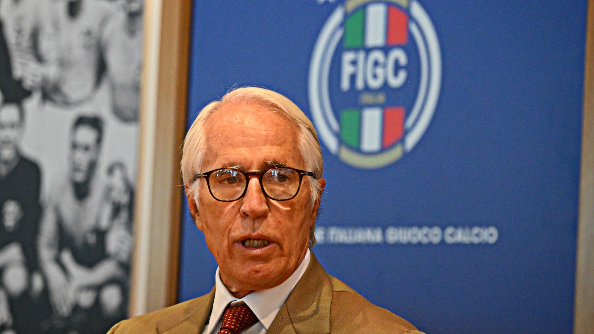 figc 232 polemica per le immagini della conferenza stampa di mancini bisogna pagare 500 euro siamo perplessi da Ilfattoquotidiano.it figc 232 polemica per le immagini della conferenza stampa di mancini bisogna pagare 500 euro siamo perplessi