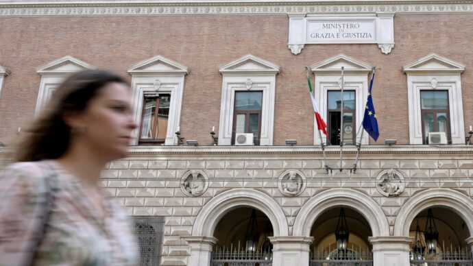 “Arenula 70”:  Nordio ora pensa a farsi un giornale. Ci sarà anche una rubrica del ministro per rispondere ai cittadini