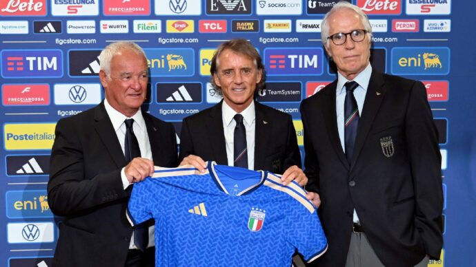 Mancini “piacione” rinnega l’Arabia per zittire Serie A e cronisti (paganti)