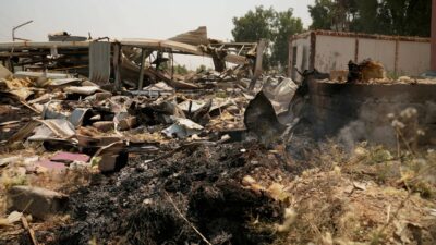 Copertina di Fiamme in Egitto, raid sull’Iraq, lo Yemen nel mirino. Così la guerra in Iran si allarga ai Paesi arabi, oltre il Golfo