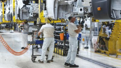 Copertina di Riecco l’inflazione: i salari tornano in calo con la guerra