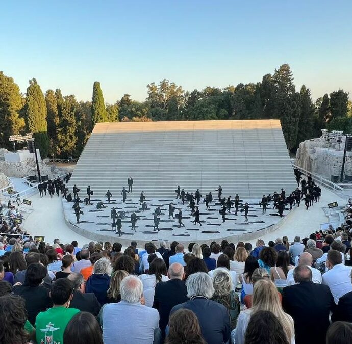 Il caso del Teatro Greco di Siracusa: sold out e oltre 200mila spettatori per le rappresentazioni classiche