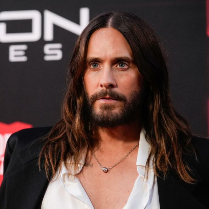 “Non ho mai aggredito sessualmente nessuno in tutta la mia vita. Queste accuse sono assolutamente  false”: Jared Leto replica alle quattro presunte vittime