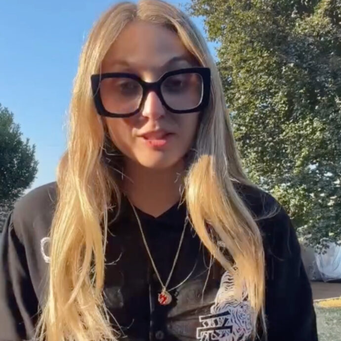 “Hanno preso una mia foto e mi hanno trasformata in meme con il corpo di un maiale. Mi sono sentita violata, invasa”: parla Carolina Di Vico, scambiata per la ragazza del video a Bangkok