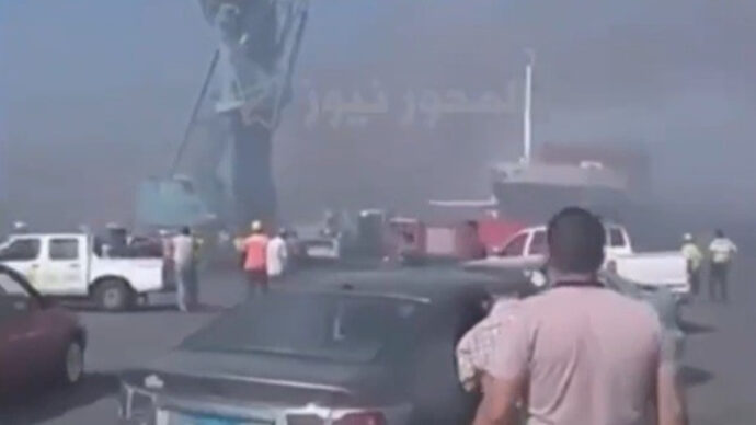 Droni attaccano due navi gasiere (una è degli Usa) nel porto egiziano di Damietta. Il Nyt: “Dietro il raid c’è l’Iran”