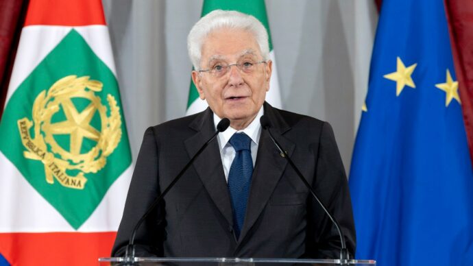 Mattarella: “Tensioni elettorali intempestive, pensare ai problemi dei cittadini. Sulla sicurezza non legiferare inseguendo la cronaca”