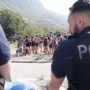 Copertina di Val di Susa, il prefetto vieta il campeggio ai No Tav. Attivisti spostano le tende a Venaus: polizia in antisommossa sul posto