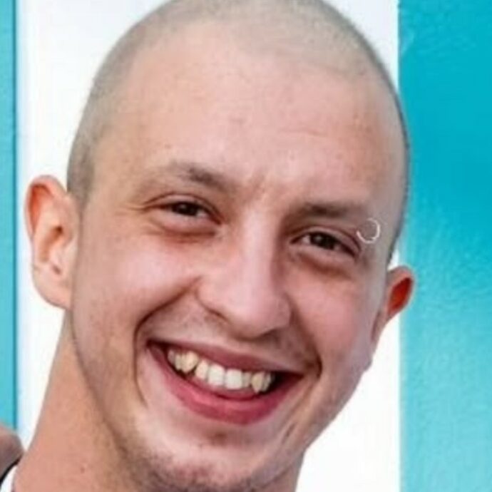 “Oltre al lavoro, ci hai insegnato cosa significano la forza, la speranza e la volontà di non arrendersi mai”: morto a 27 anni Michele Cambianica cuoco del Miramonti l’Altro