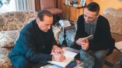 Copertina di Il “silenzio” dello 007 sulla strage di Capaci  e i quadri venduti dal figlio a Berlusconi