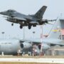 Copertina di Tra Sigonella e Aviano cargo e cisterne americane in volo per il Golfo Persico