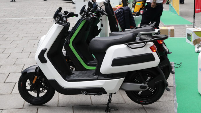 Motorini elettrici cinesi venduti come bici a pedalata assistita: maxi sequestro in tutta Italia per 5 milioni di euro