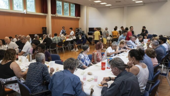 “Fare volontariato è una forma di politica quotidiana. Ci sono situazioni in cui possiamo fare poco, ma stare davanti a qualcuno e ascoltarlo è già un aiuto”