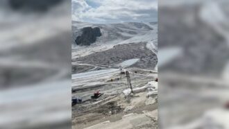 Sul ghiacciaio del Plateau Rosa non c’è più neve: sci sospeso per le alte temperature. E Brignone pubblica il video