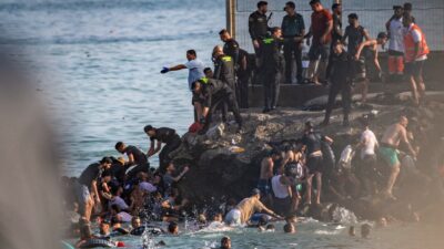 Copertina di Arrivi a Ceuta, quanto pesano la visita di Sanchez ad Algeri e le tensioni col Marocco sul Sahara occidentale
