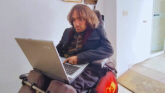 Copertina di Disabilità, il Tribunale di Napoli: “La Asl deve pagare tutta la carrozzina prescritta”. La sentenza che apre la strada ai ricorsi