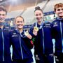 Copertina di L’Italia dei tuffi parte con il botto: oro agli Europei di Parigi nel Team Event. Super Pelligra, decisivo all’esordio a soli 17 anni