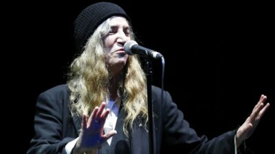Copertina di Patti Smith al Circo Massimo: la sacerdotessa del punk che non si è mai musealizzata