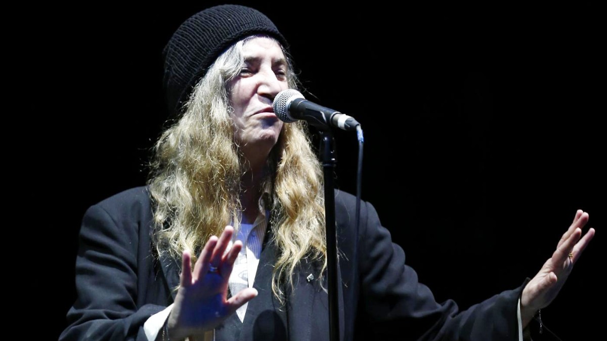 https://st.ilfattoquotidiano.it/wp-content/uploads/2026/07/31/patti-smith-1200.jpg