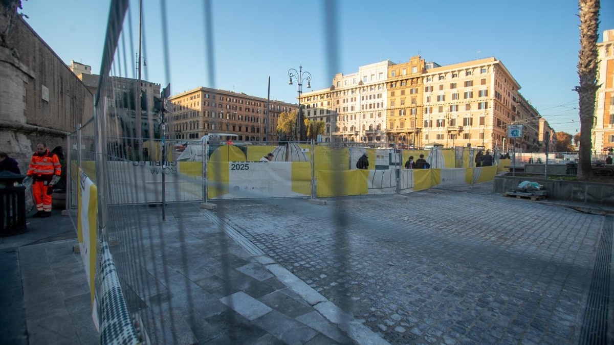 https://st.ilfattoquotidiano.it/wp-content/uploads/2026/07/31/piazza-risorgimento-1200.jpg