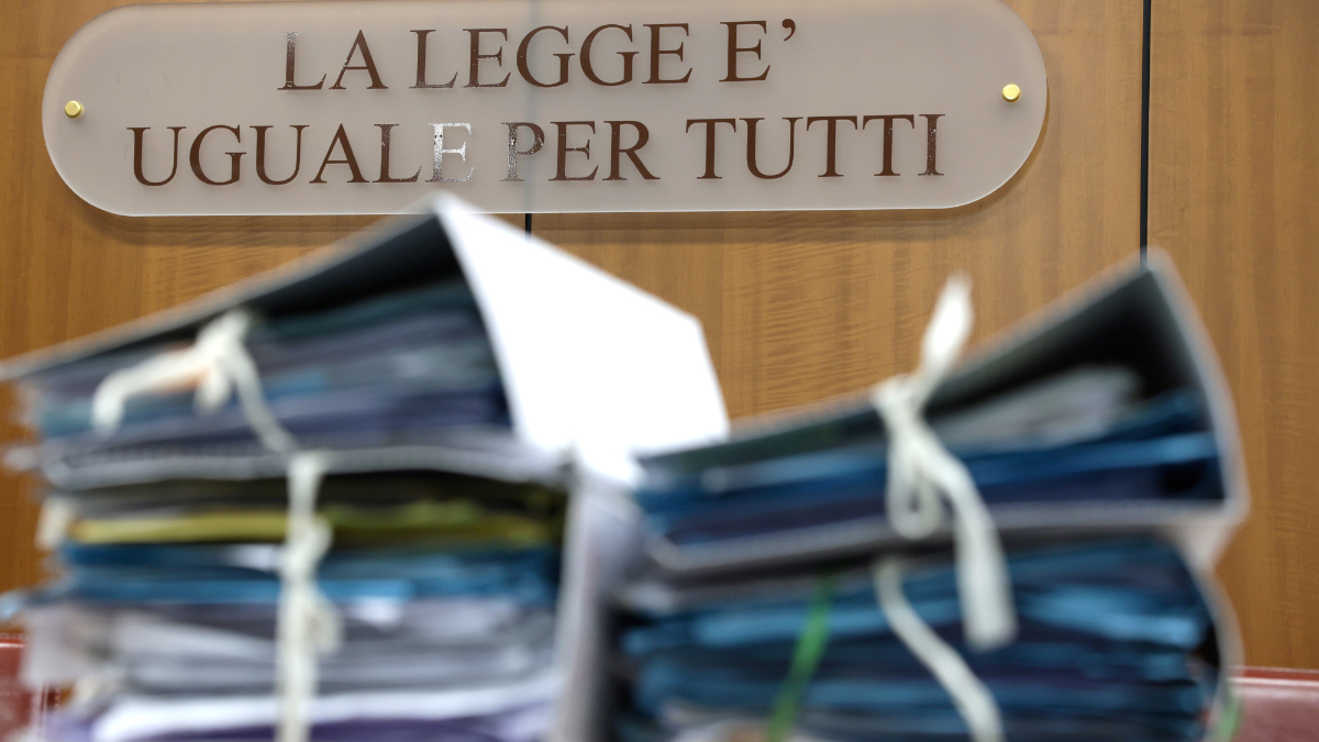 Un uomo ascolta Radio Maria a volume alto per confortare la madre, giudice lo assolve