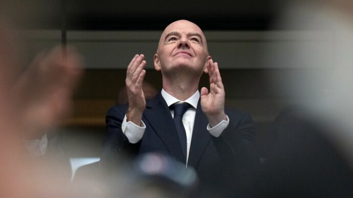 Mondiali “privati”, dopo la rivolta Uefa Infantino rinuncia al progetto: “Troppe divisioni, il nostro obiettivo è unire”