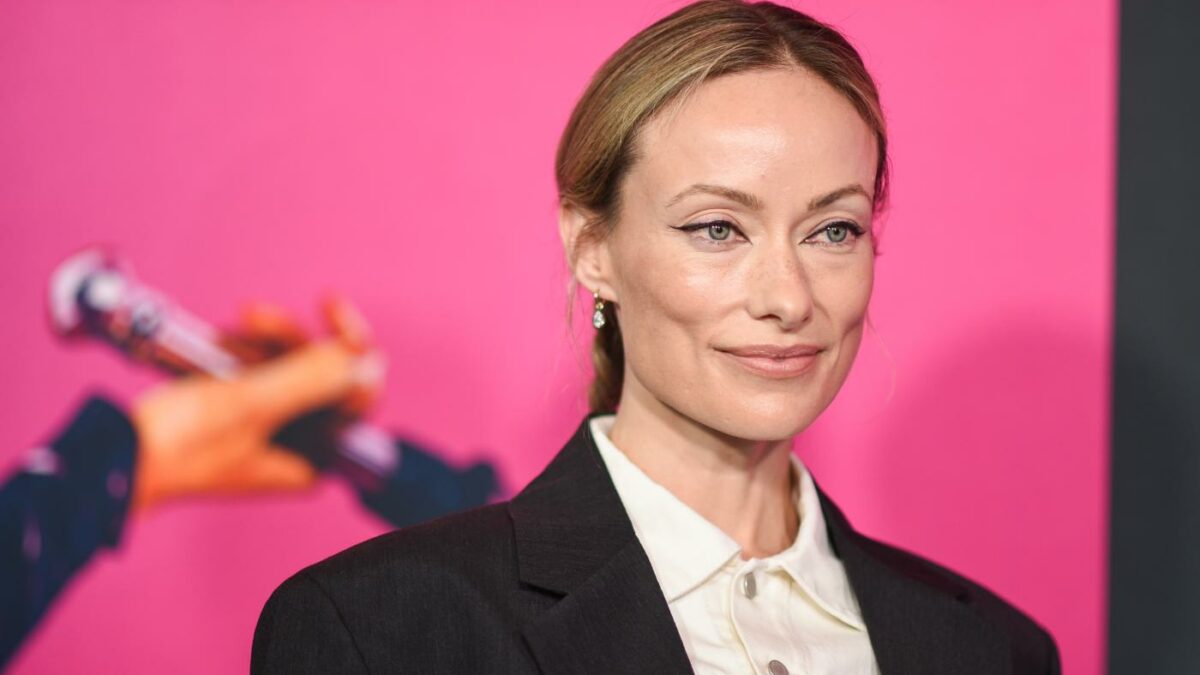 “Credo di essere molto più interessata alle relazioni che al sesso in sé. Le persone parlano pochissimo del proprio piacere e ancora meno di come cambi nel tempo”: così Olivia Wilde