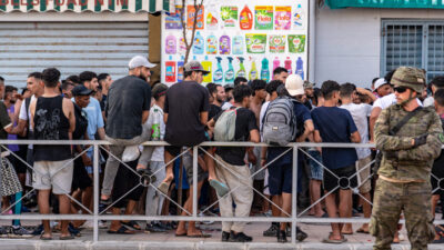 Copertina di Madrid: “Rientrati 48.000 migranti, zero arrivi in Spagna”. Ma 67 sono morti in mare. Sánchez contro i governi Ue: “Fake news e interessi politici”
