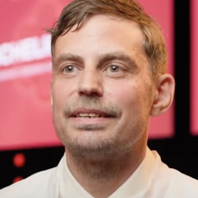 “Si può essere i più grandi ristoranti del mondo senza diventare degli str***i, senza lavorare troppe ore, senza gridare ai cuochi.”: parla chef Nicolai Nørregaard