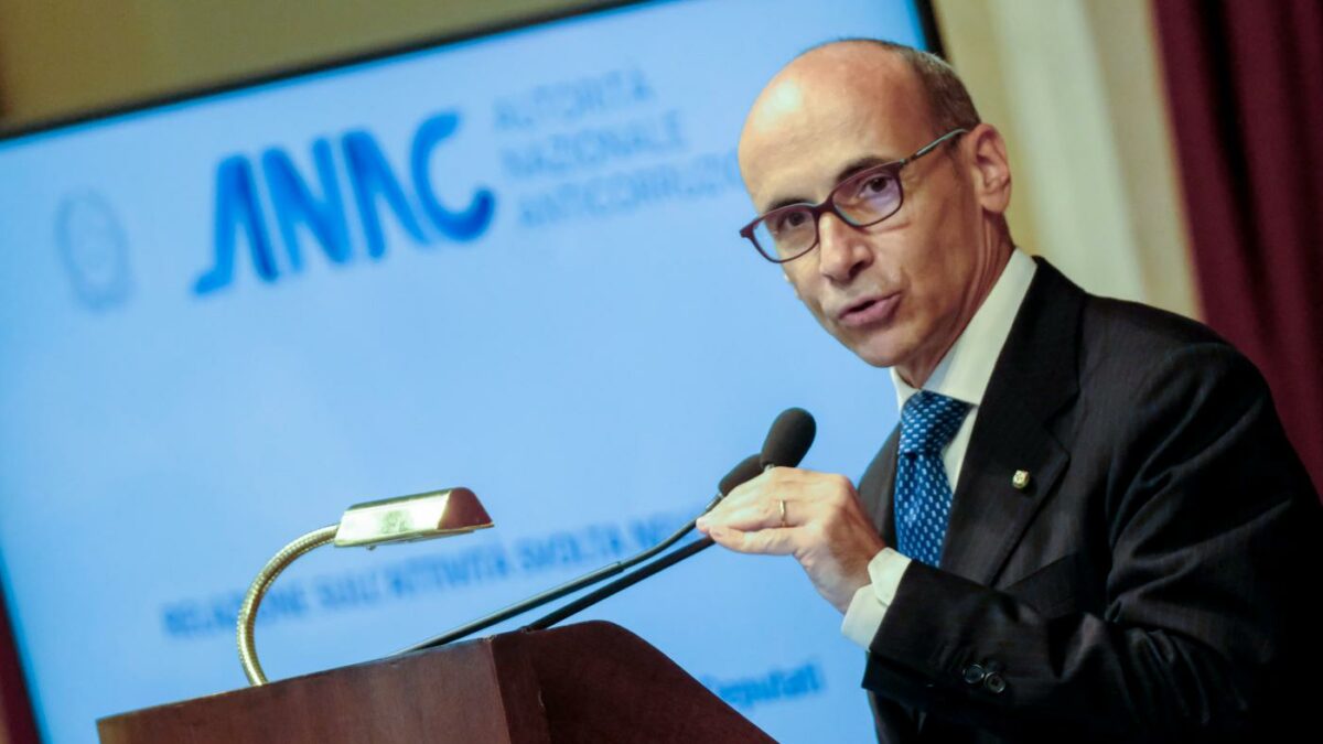 Pubbliche amministrazioni affidano contratti diretti al limite della soglia, con un aumento esponenziale nel 2024