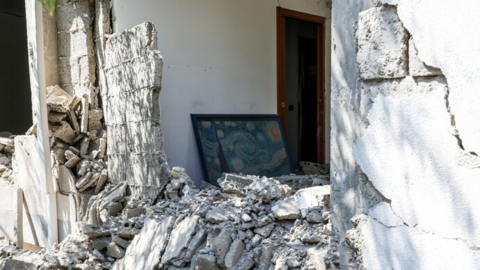 Terremoto Campi Flegrei, 10 edifici inagibili e 140 famiglie sfollate. INGV: “Sciame sismico terminato”