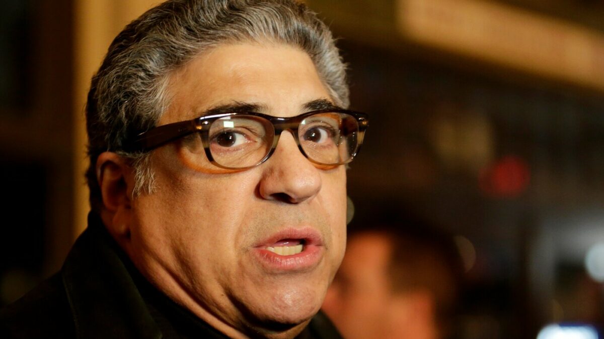 È morto Vincent Pastore, l’attore famoso per aver interpretato il mafioso Salvatore “Big Pussy” Bonpensiero nella serie cult “I Soprano”