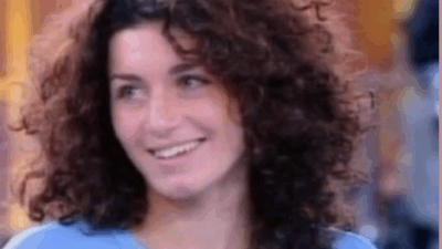 Copertina di “Nel primo Amici si faceva poco e alcuni ragazzi se ne andarono perché si annoiavano. Poi stravolsero tutto. Vivevamo di telefonate e, all’improvviso, il telefono smise di squillare”: parla Valeria Monetti