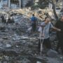 Copertina di Altro che intesa: i massacri a Gaza non si arrestano 