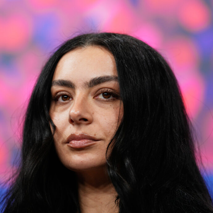 Charli XCX e Lorde: le due regine che hanno riscritto le regole del Lollapalooza 2026. Gli Smashing Pumpkins tornano dopo 32 anni e chiamano Olivia Rodrigo sul palco