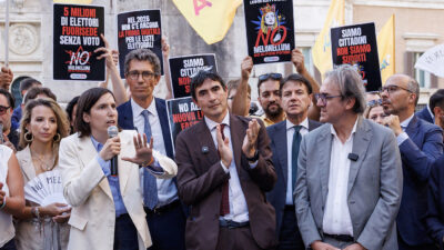 Copertina di Sfida di Conte al Pd sulle armi a Kiev - Schlein replica: “Prima il programma condiviso, poi le primarie. Chi vince deve guidare tutta la coalizione”