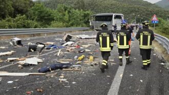 Copertina di Tamponamento a catena sulla Terni-Rieti: cento metri di detriti e lamiere – il video