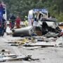 Copertina di Incidente sulla Terni-Rieti: “Il frontale causato dal camper che ha invaso la corsia del bus. Uno scenario di guerra”. Chi erano le sei vittime
