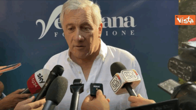 Copertina di Ceuta, Tajani incalzato dal giornalista sul confine con la Spagna (che non esiste). E il ministro rispolvera “il ritorno dell’Isis” – VIDEO
