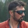 Copertina di Chi era Federico Venco, il motociclista ucciso per aver aiutato una sconosciuta: l’ex di lei lo ha falciato con l’auto