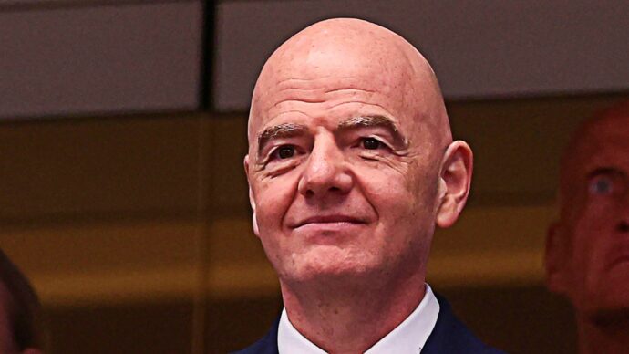 La Fifa è sotto assedio: Galles e Inghilterra ritirano il sostegno a Infantino, la Uefa minaccia azioni legali. “Non distruggete il materiale del progetto”