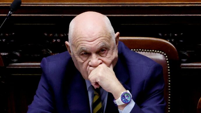 Con norma “svuota-carceri” di Nordio liberi anche i rapinatori armati e i condannati per estorsione