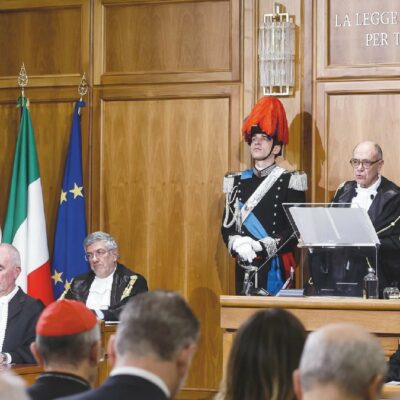 Copertina di Per i giudici contabili ora valgono le regole bocciate per gli altri