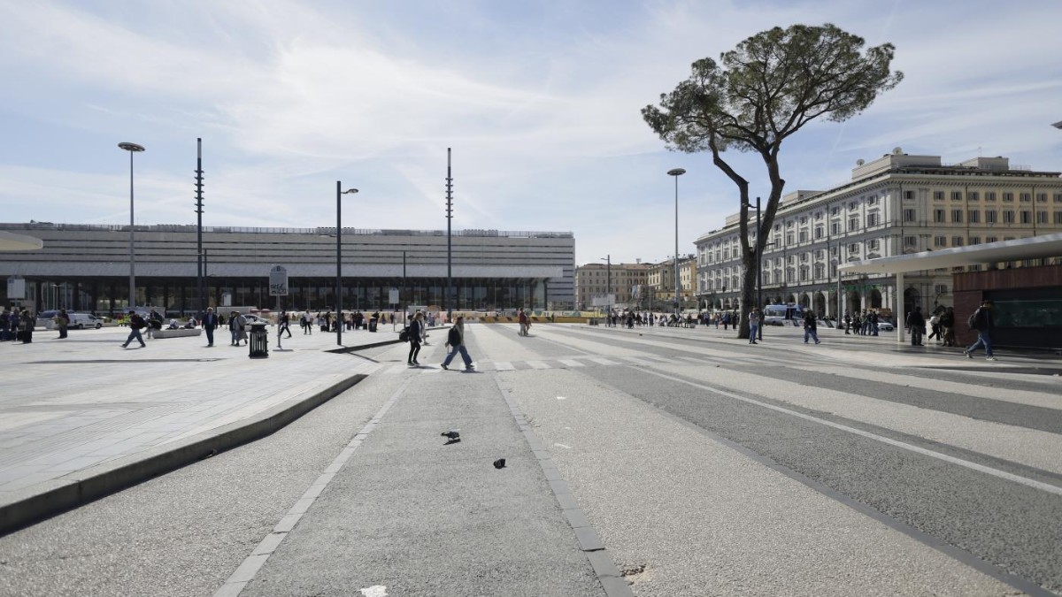 https://st.ilfattoquotidiano.it/wp-content/uploads/2026/08/03/stazione-termini-1200.jpg