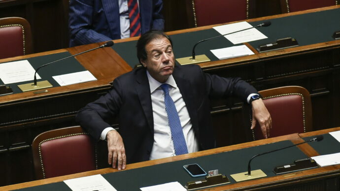 Concordato biennale, per convincere gli autonomi a rinnovare l’accordo con il fisco il governo amplia la sanatoria sul nero